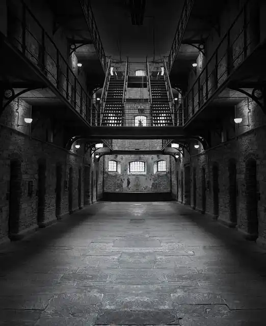 incarceration image