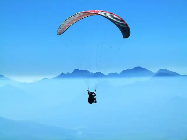 paragliding image